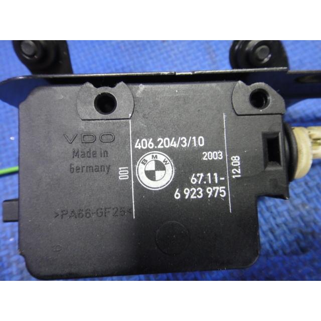 BMW E60 E61 525i 545i 等  燃料タンク 給油口 ロック アクチュエーター 品番 6923975  [0126] |  | 01