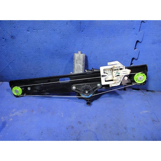 BMW 218i F45 等 左 リア レギュレーター  品番 2574207   [0177] |  | 01