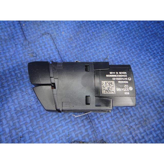 BMW 218i F45 等 ハザード スイッチ  品番 9354186   [0177] |  | 01