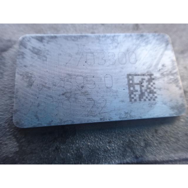 メルセデス ベンツ W204 C200 204241 A/T オートマ トランス ミッション 2112703300 7226950 原動機型式：271 [0199] |  | 03