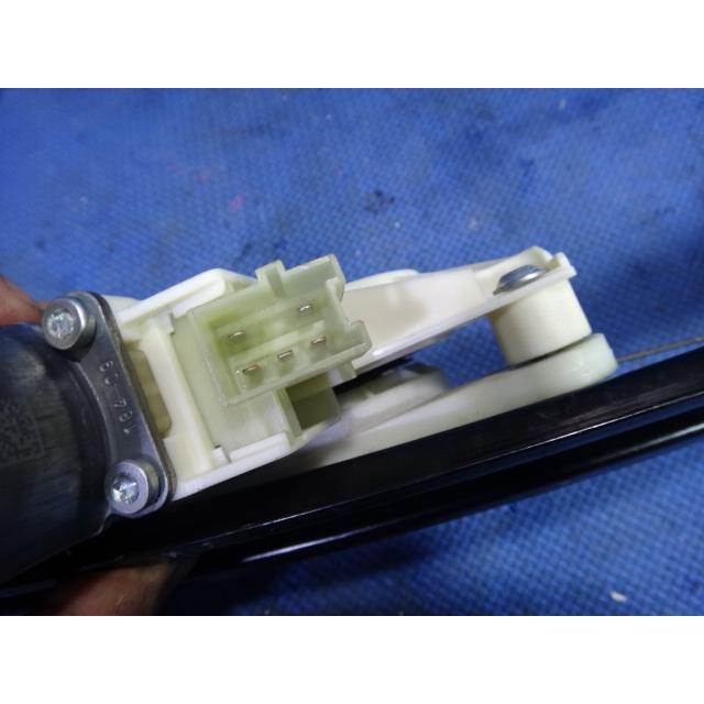 メルセデス ベンツ W204 C200 等 左 リア パワーウィンドウ レギュレーター   [0199] |  | 02