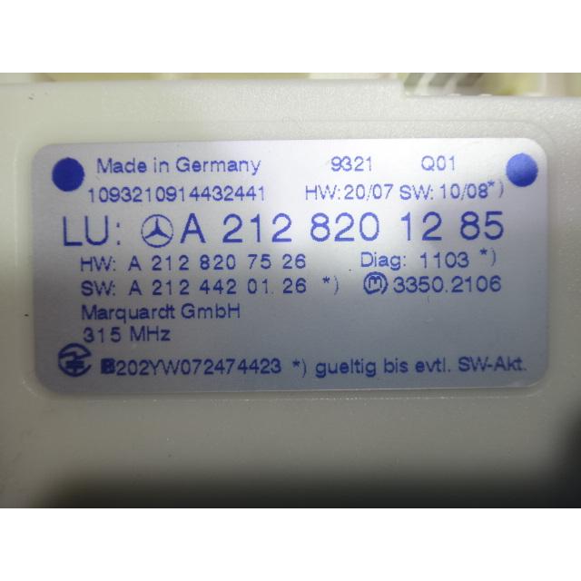 メルセデス ベンツ W204 C200 等 キーレスエントリー ユニット モジュール 品番 2128201285   [0199] |  | 01