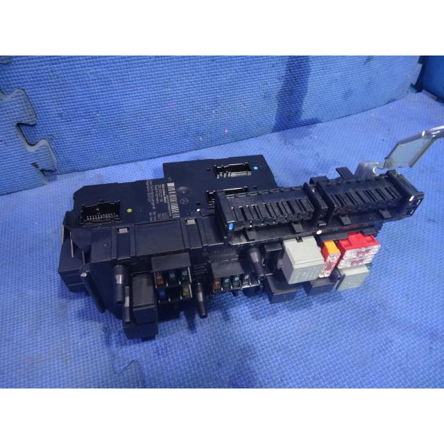 メルセデス ベンツ W204 C200 等 SAM リアサム コントローユニット 品番 2049001202 2045459032  2129022702 [0199] | 