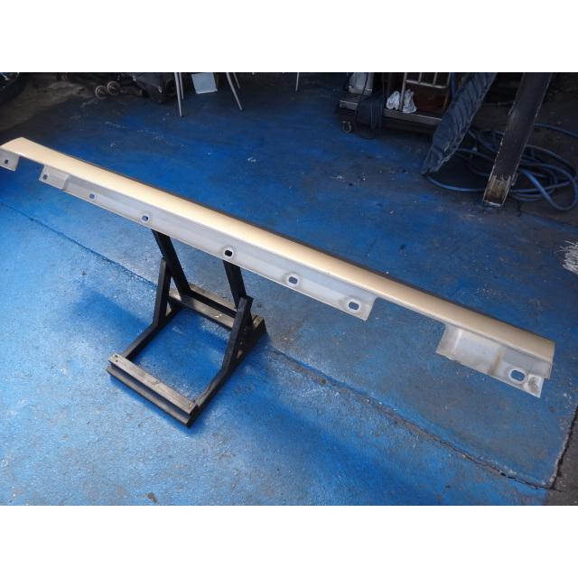 メルセデス ベンツ W204 C200 等  右 サイドステップ  品番 2046900440  798/ベージュ [0199] |  | 03