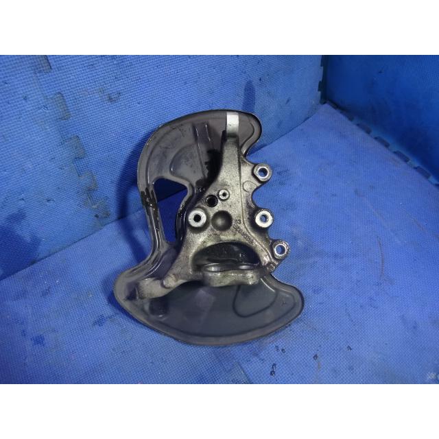 メルセデス ベンツ W204 C200 等 右 リア ハブ ナックル  [0199] |  | 01