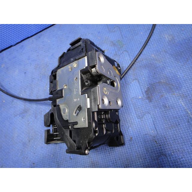2011y ルノー カングー KWK4M 等 右 フロント ドアロック ソレノイド アクチュエーター 品番 8200497605  [0220] | 