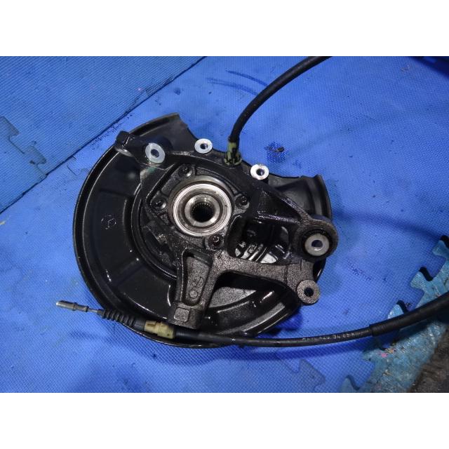 メルセデス ベンツ  SL500 R230 等  左 リア ハブ ナックル 【0225】 |  | 02