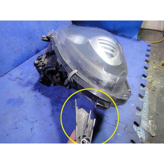 メルセデス ベンツ  SL500 R230 等  右 キセノン HID ヘッドライト バラスト付き  一部折れ有りジャンク扱い 【0225】 |  | 04