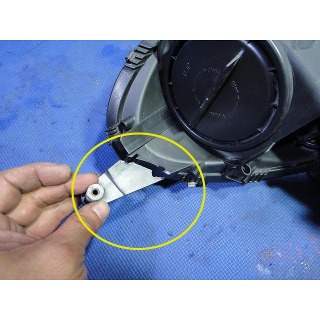 メルセデス ベンツ  SL500 R230 等  右 キセノン HID ヘッドライト バラスト付き  一部折れ有りジャンク扱い 【0225】 |  | 06