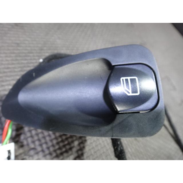 メルセデス ベンツ  SL500 R230 等 助手席 パワーウィンドウ スイッチ  品番 2308200410【0225】 |  | 01