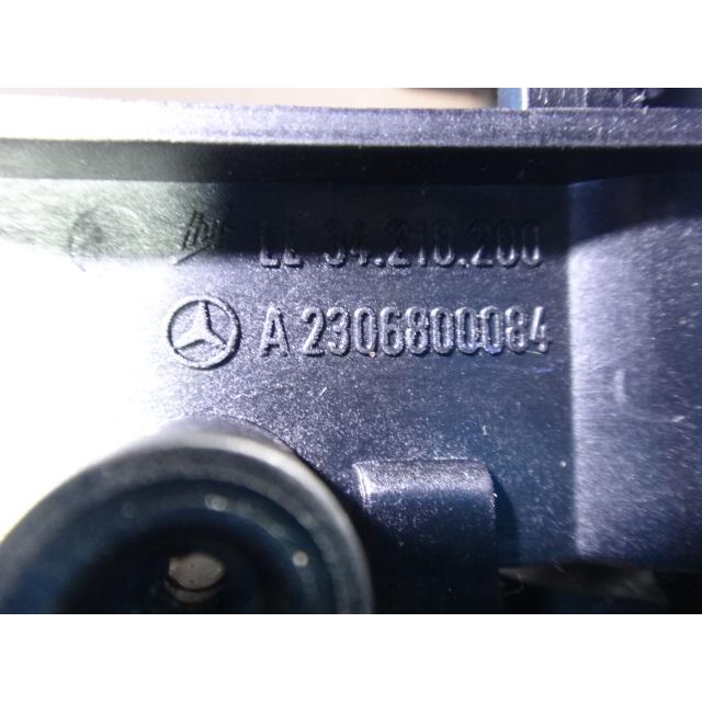 メルセデス ベンツ  SL500 R230 等 グローブ ボックス 開閉  スイッチ エアバック 品番 2306800084  【0225】 |  | 02