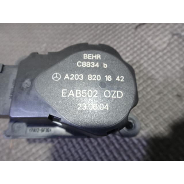 メルセデス ベンツ  SL500 R230 等  エアコン ヒーター フラップ モーター(b)  品番 2038201642 【0225】 |  | 02