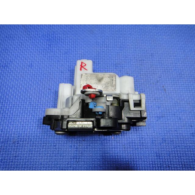 フィアット アバルト 500 3121 系 右 ドア ロック アクチュエーター ソレノイド  品番 51935113 [0290] |  | 01