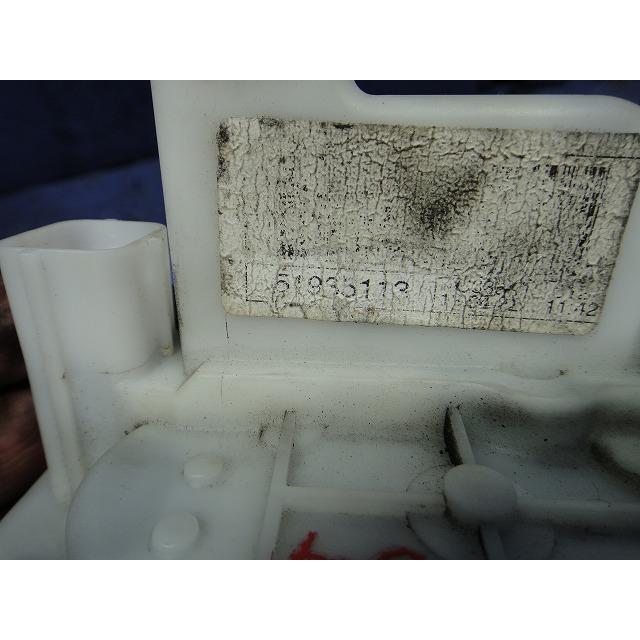 フィアット アバルト 500 3121 系 右 ドア ロック アクチュエーター ソレノイド  品番 51935113 [0290] |  | 02