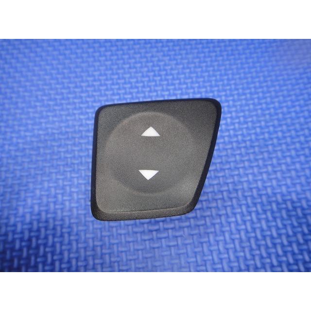 フィアット アバルト 500 3121 系 等 右 パワーウィンドウ スイッチ  [0290] | 