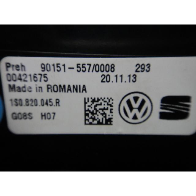VW アップ !  AACHY   エアコン スイッチ 　品番 1S0820045 R   [0390] |  | 01