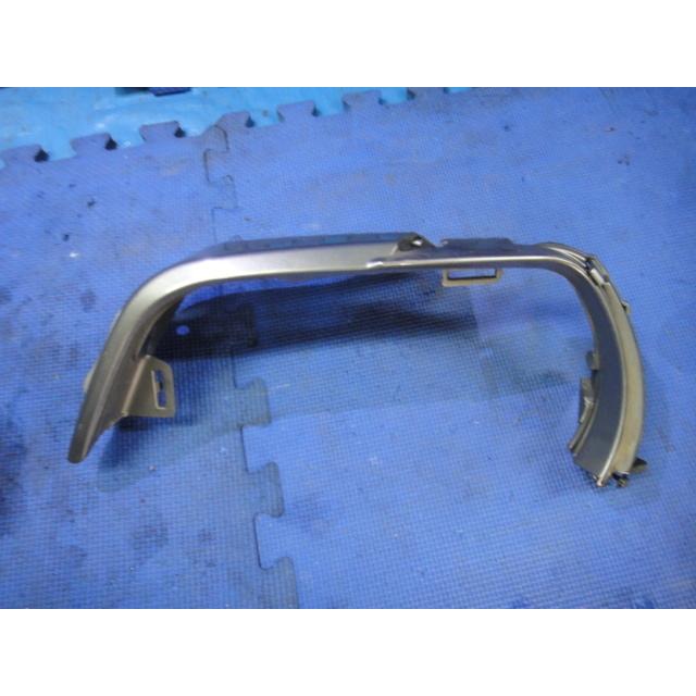 BMW Z4 E85 BT25 BT30 等　右 テール レンズ ライト カバー　トリム 品番 7025642　 472/グレー    [0406] | 