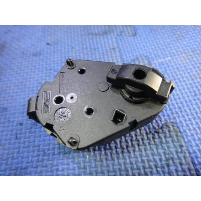BMW Z4 E85 BT25 BT30 等　エアコン フラップ アクチュエーター V 品番 6919140   [0406] |  | 01