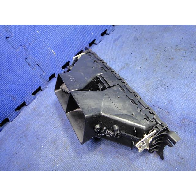 BMW 320i E90 E91 中央 センター 左右 エアコン ヒーター 吹出口 ルーバー ハザード スイッチ 品番 64229130464 [0476] |  | 02