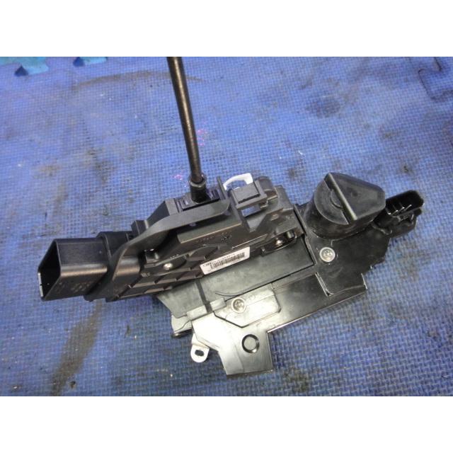 Volvo ボルボ V70 BB系 等  右 リア ドアロック アクチュエーター　キーレス ロック付き 品番 31253919 [0503] | 