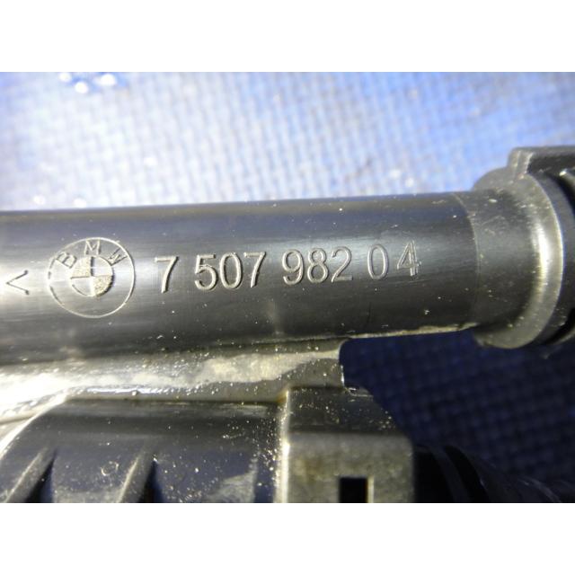 BMW E60 E61 525i NA25 NG25 NL25 等  オイルクーラー　品番 7519213 7507982　 [0564] |  | 03