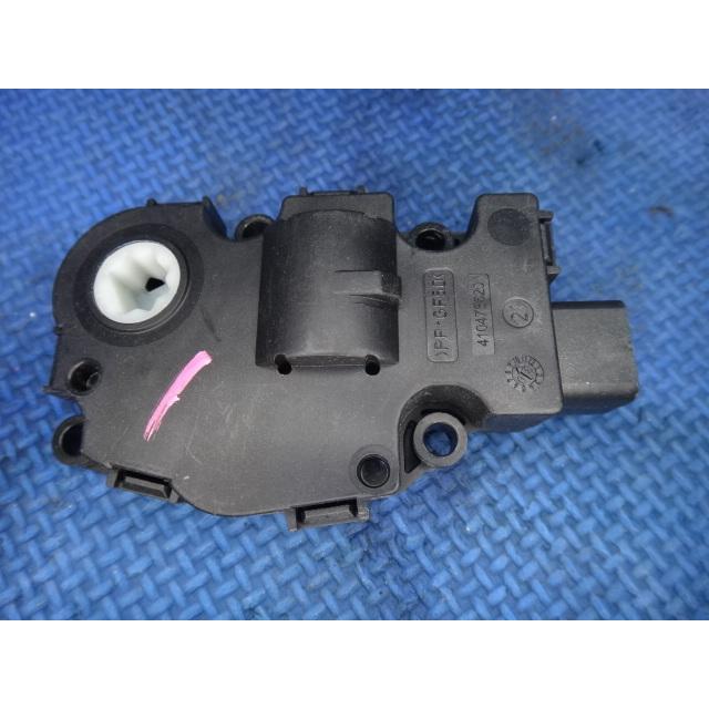BMW E90 E91 320i 325i 等 エアコン ヒーター フラップ モーター (1) 品番 CZ113930-0711 [0719] | 