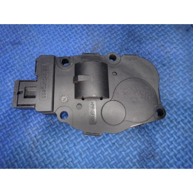 BMW E90 E91 320i 325i 等 エアコン ヒーター フラップ モーター (1) 品番 CZ113930-0711 [0719] |  | 01