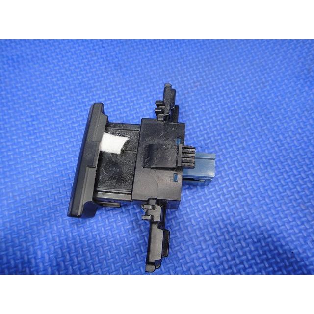 プジョー 508 W2W5F02 W2系 等 パーキング ブレーキ スイッチ  品番 96661121XT  [0721] |  | 01
