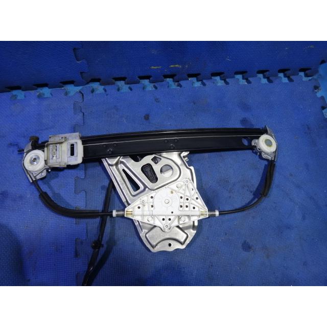 メルセデス ベンツ  W220 S320 S350 S500 等 右 リア パワーウィンドウ レギュレータ―  [0729] |  | 01