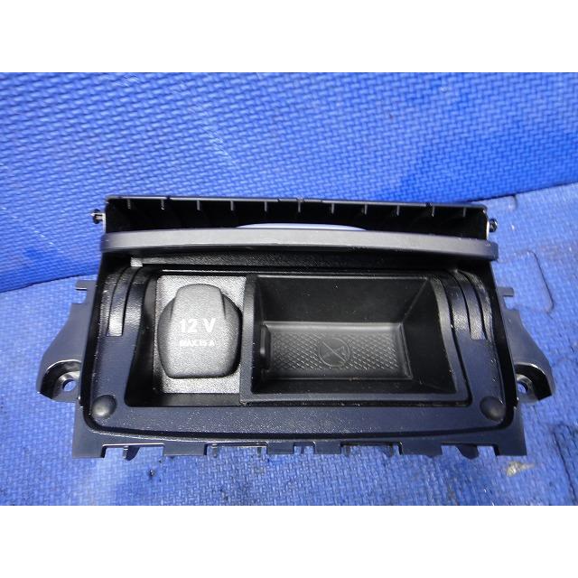 メルセデス ベンツ A180 W176 等  灰皿 小物入れ 品番 1766801250  [0885] |  | 01