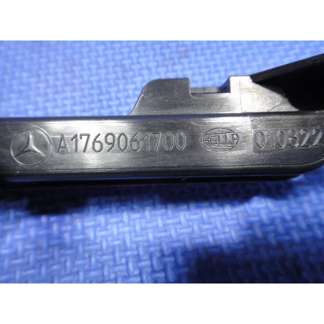 メルセデス ベンツ A180 W176 等  ハイマウント ブレーキ ランプ 品番 1769061700  [0885] |  | 03