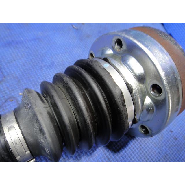 VW ザ ビートル 16CBZ 等  左 フロント ドライブシャフト　品番 5C0407271 AQ [0928] |  | 02