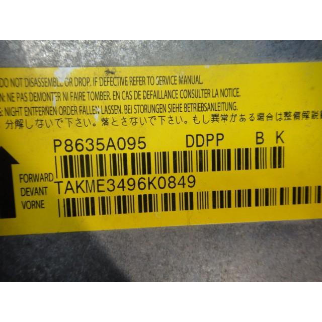 三菱 デリカ D5 CV5W 等　エアバック センサー コンピューター　P8635A095   [1012] |  | 01
