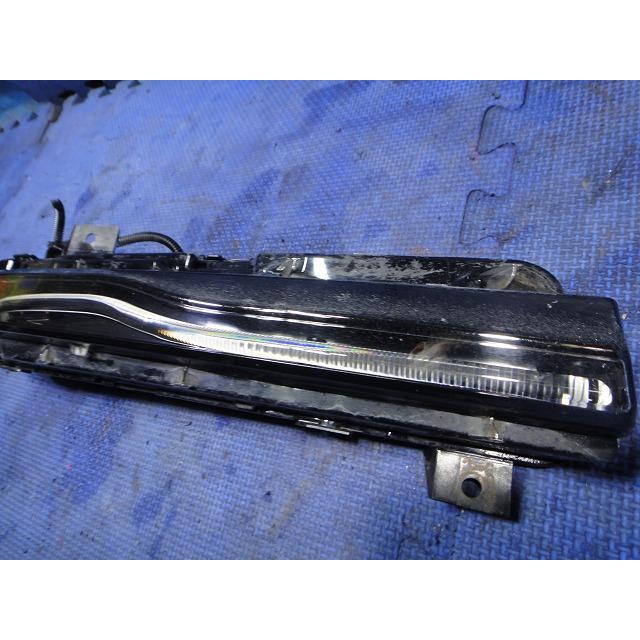 Volvo ボルボ V40 MB4164T 等  右 デイライト　ランプ  品番 31395920  [1063] |  | 02