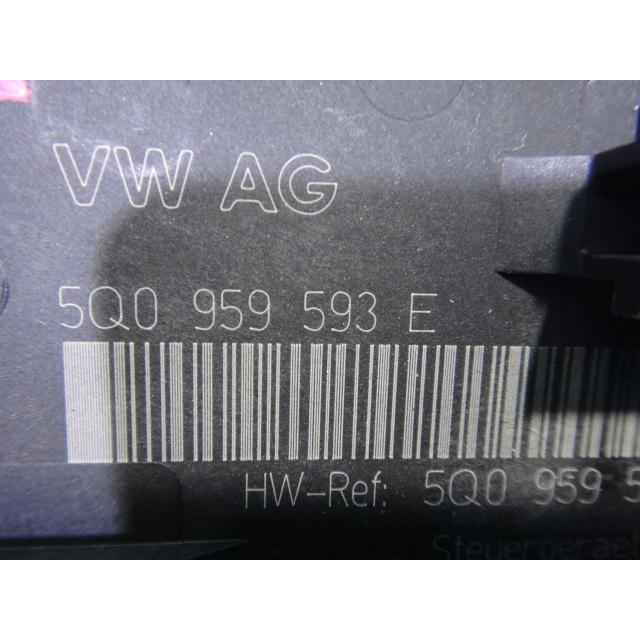ワーゲン ゴルフ 7 AUCPT AUCJZ 等  右 フロント ドア コントロールユニット 品番 5Q0959593 [1074] |  | 01