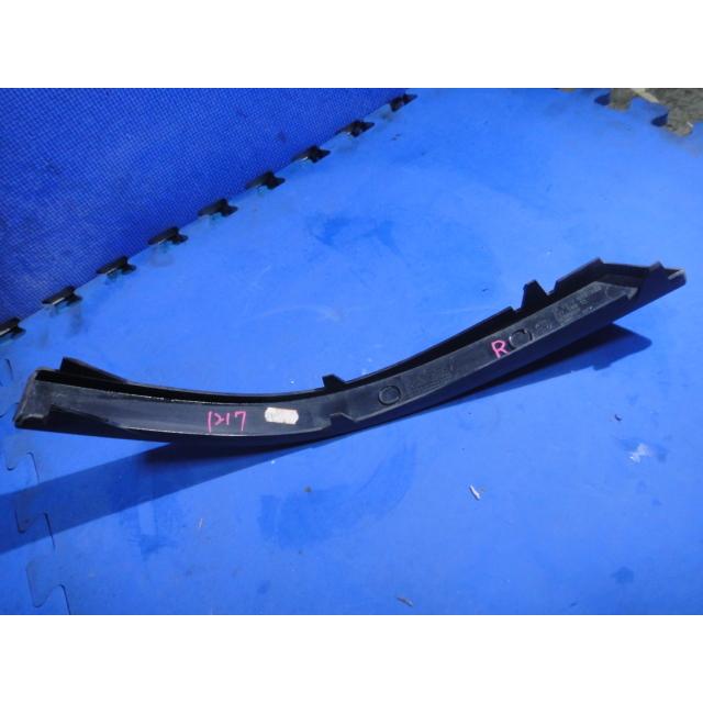 BMW E65 745i 735i 等  右 リア テールレンズ　下 モール カバー　紺/317　 [1217] |  | 01