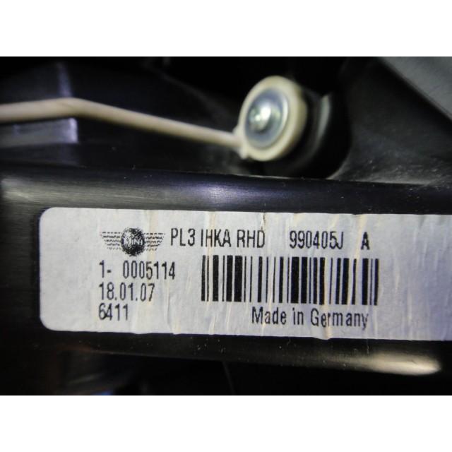 BMW ミニ クーパー  R56  等  ブロア モーター ファン  品番 990405J ［1227］ |  | 02