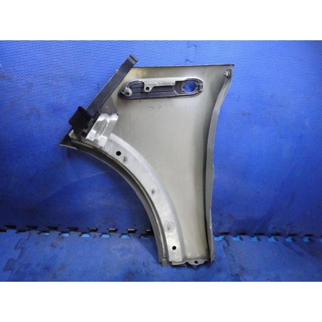 BMW ミニ RA16 RE16 等  右 フロント フェンダー　オーバーフェンダー モール　付き　銀/900 [1264] |  | 01