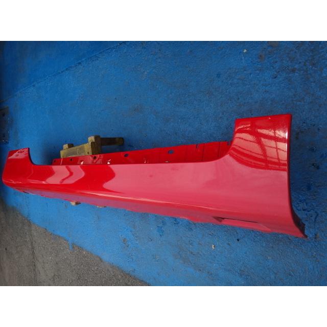 アウディ TT 8J 系 等  右 サイド ステップ  サイド スカート    LY3J /赤 [1293] |  | 02