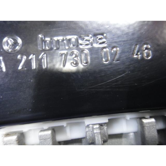 メルセデス ベンツ   W211 E240 E320 等　純正　右 リア パワーウィンドウ レギュレーター モーター一式 品番 2117300246 [1328] |  | 02