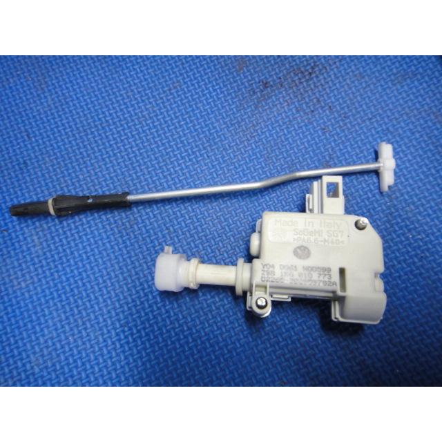 VW ゴルフ 5 1K系    給油口 フューエル ロック アクチュエーター 3B0959782 A [1350] | 