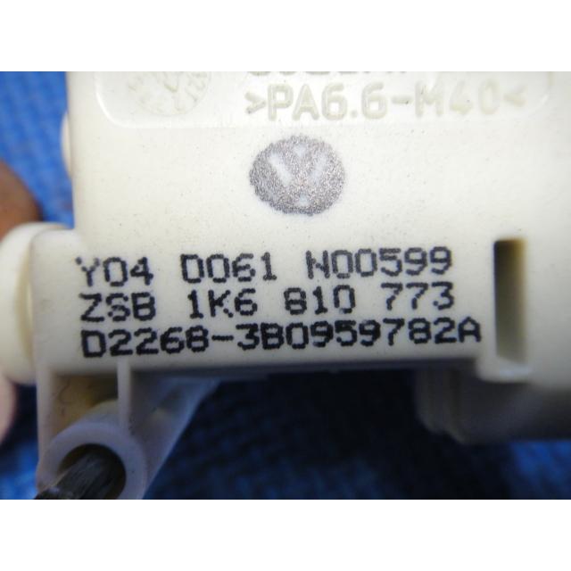 VW ゴルフ 5 1K系    給油口 フューエル ロック アクチュエーター 3B0959782 A [1350] |  | 01