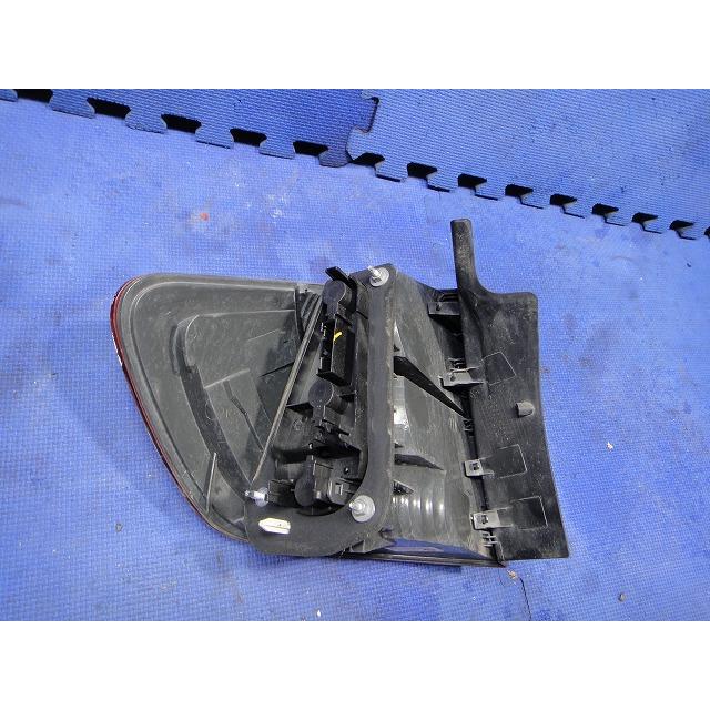 BMW X1 E84 VL18 等 右 テール レンズ ライト ランプ  品番 63212990110   [1424] |  | 02