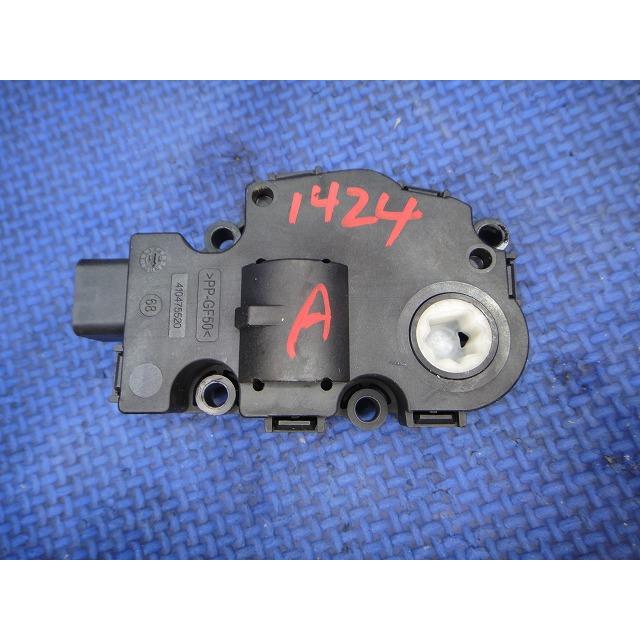 BMW X1 E84 VL18 等  エアコン ヒーター フラップ モーター (a)  品番 EFB432 410475520 CZ113930 [1424] |  | 01