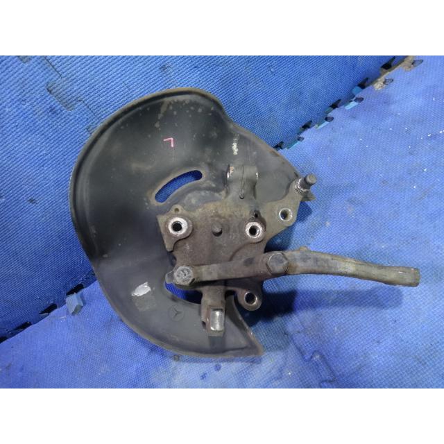 メルセデス ベンツ W124　E280 E320 等 左 フロント ハブ ナックル   [1479] |  | 01