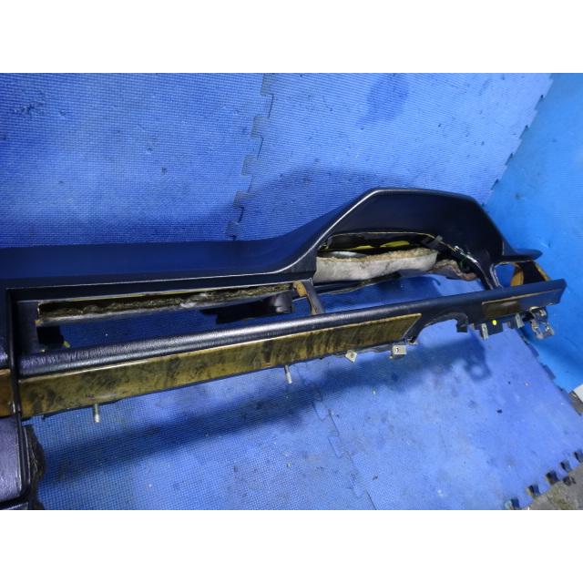 メルセデス ベンツ W124　E280 E320 等 ダッシュボード 後期 右ハンドル 黒   [1479] |  | 04