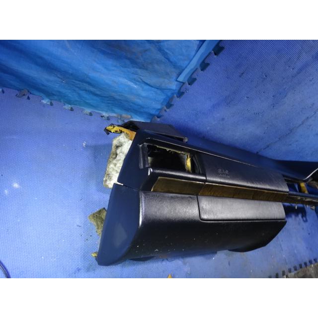 メルセデス ベンツ W124　E280 E320 等 ダッシュボード 後期 右ハンドル 黒   [1479] |  | 05