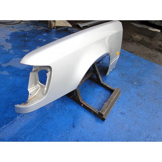 メルセデス ベンツ W124 E280 E320 等 左 フロント フェンダー  744/シルバー [1652] |  | 01