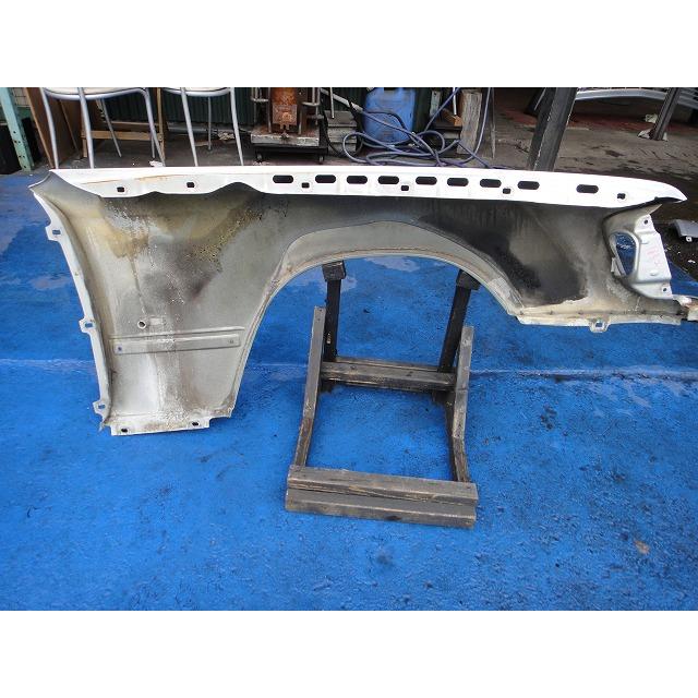 メルセデス ベンツ W124 E280 E320 等 左 フロント フェンダー  744/シルバー [1652] |  | 06