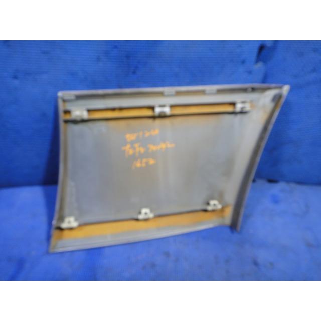 MB-124-E320外装部品-フロントフエンダー片側